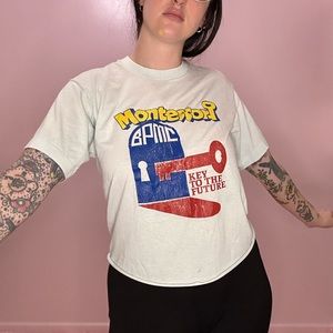 Vintage 90s Montessori cropped graphic t-shirt, screen stars medium